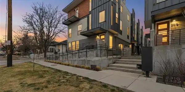 2326 Decatur Street