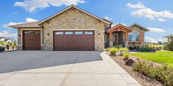 524 Nesting Eagles Way