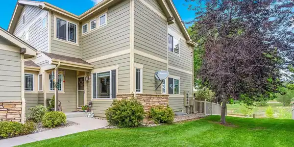 Image 2: Great Curb Appeal Image 2: Great Curb Appeal