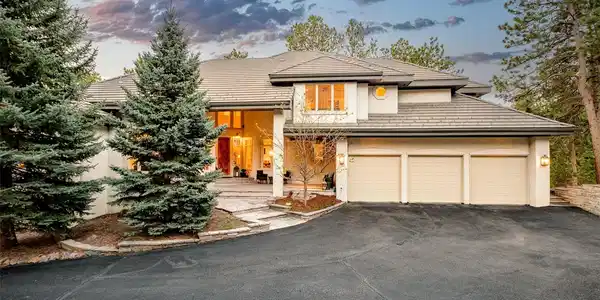 22184 Forest Hills Drive