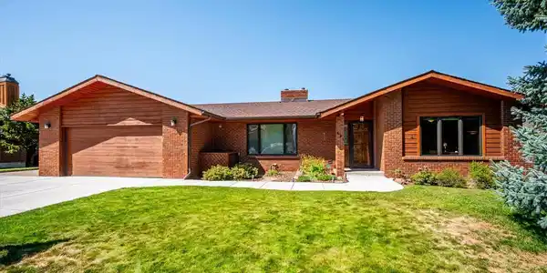 621 Partridge Circle