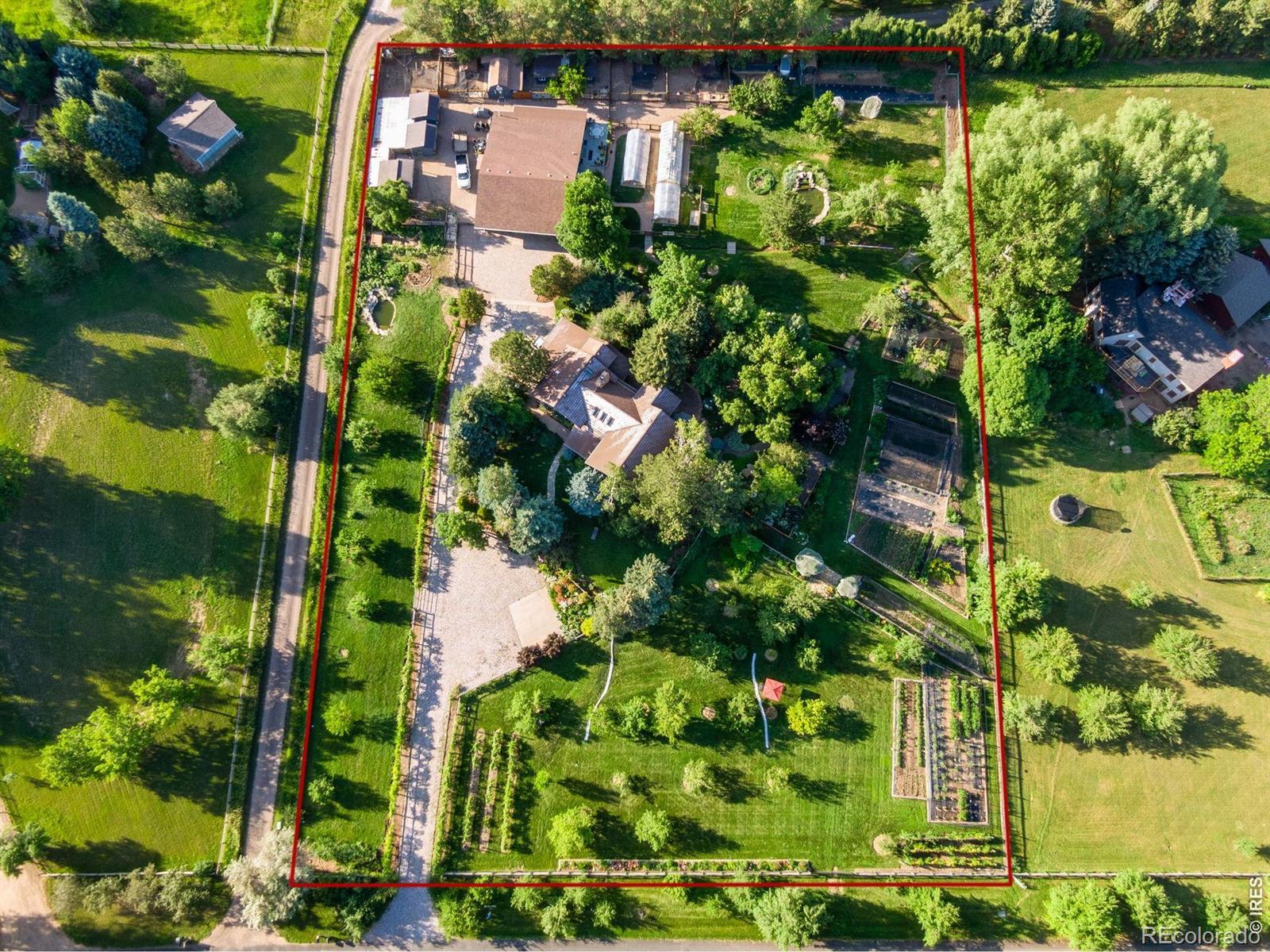 Image 4: Herb gardens, fruit trees, vineyard, hops, flower beds, vegetable gardens and more! Image 4: Herb gardens, fruit trees, vineyard, hops, flower beds, vegetable gardens and more!