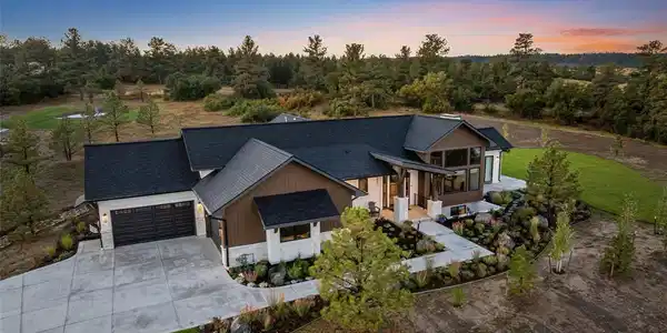 1571 Arrowpoint Court