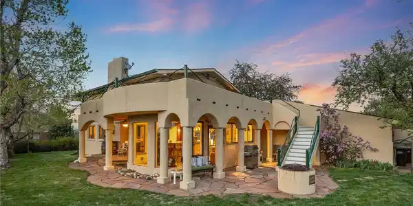 1069 Crestmoor Drive