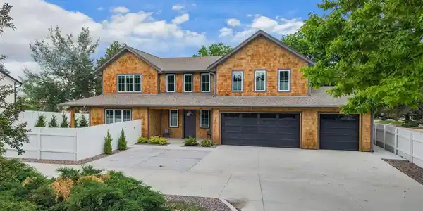 2590 Blue Heron Way