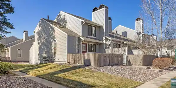 314 S Taft Court