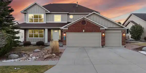 8856 Country Creek Trail