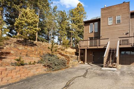 590 Greenway Court