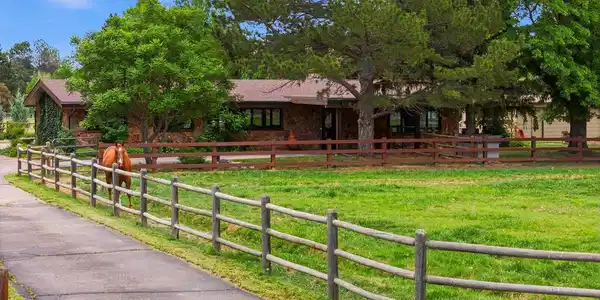 400 Ridgewood Court