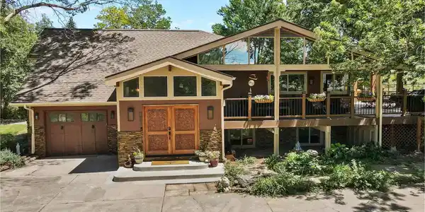 7656 Brockway Drive