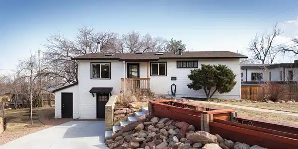 4445 Squires Circle
