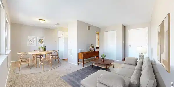 Image 4: Spacious Living Room and Dining Room! Image 4: Spacious Living Room and Dining Room!