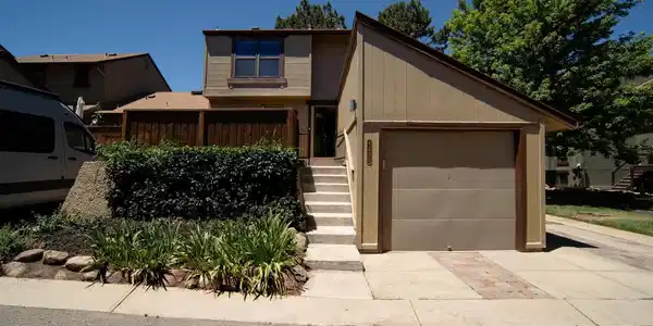 4220 Greenbriar Boulevard