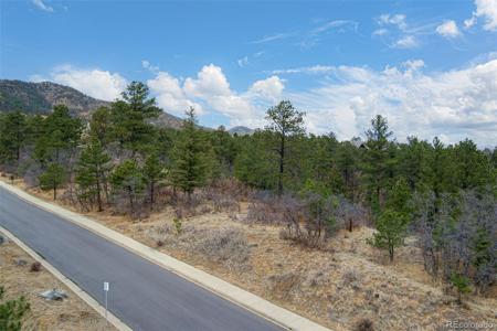 2054 Stratton Forest Heights
