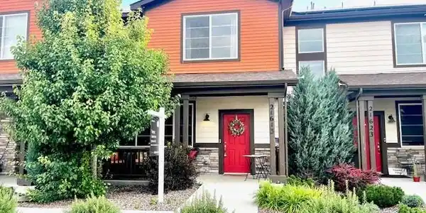 21613 E 59th Place
