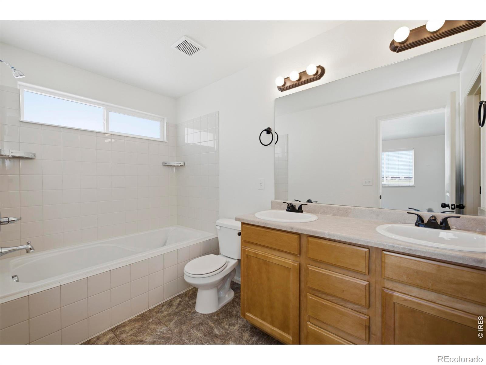 Image 2: Primary Bathroom Image 2: Primary Bathroom