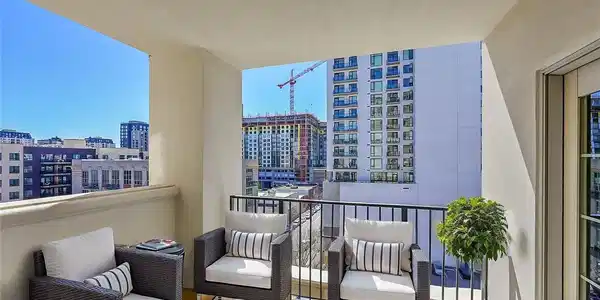 300 W 11th Avenue