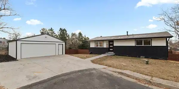 8720 W Alaska Place