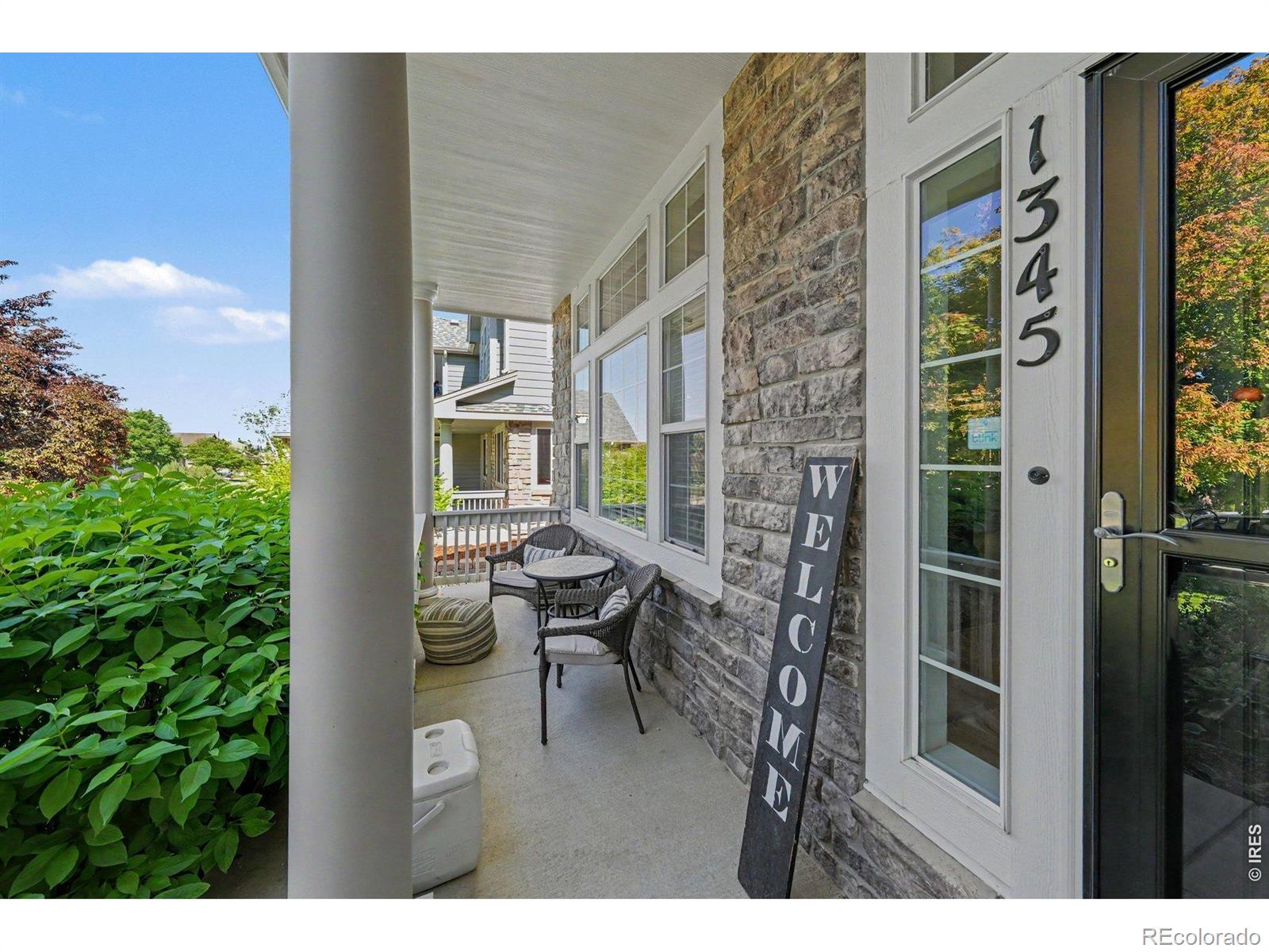 Image 2: Large Private Front Porch Image 2: Large Private Front Porch