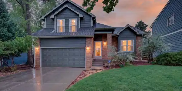 20 Foothill Ash