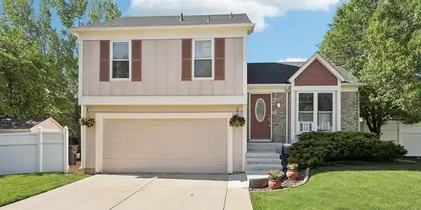 710 Sedge Way