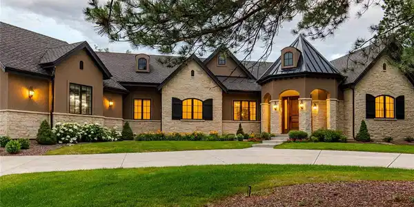 5899 Green Oaks Drive