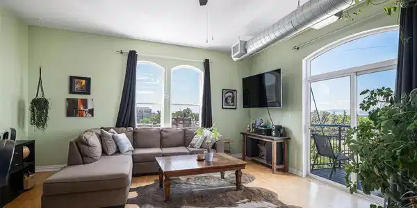 277 N Broadway