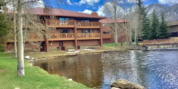 720 Lagoon Drive