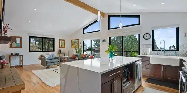 Image 2: Gorgeous remodel Image 2: Gorgeous remodel