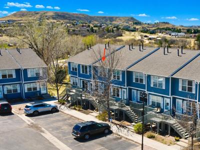 1894 Oakcrest Circle