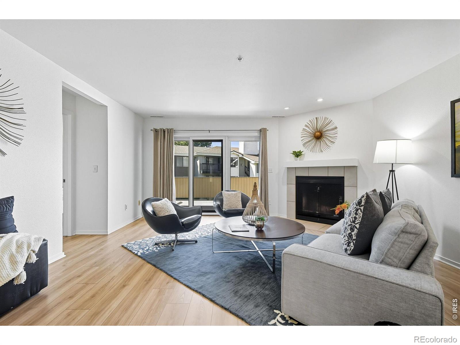 Image 4: Living Room with Fireplace Image 4: Living Room with Fireplace