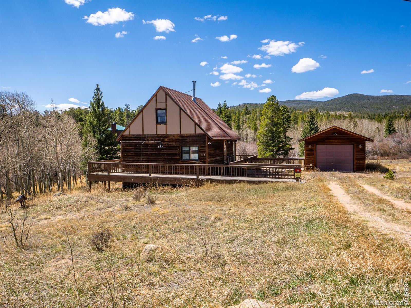 Image 1: A timeless Colorado mountain retreat welcomes you home