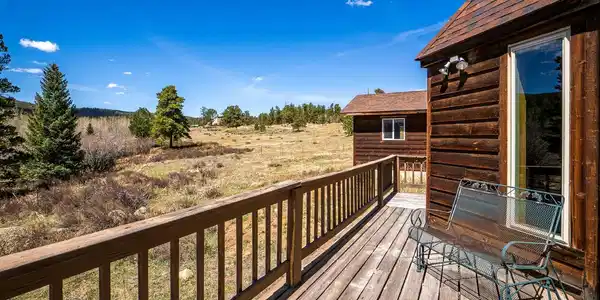 Image 4: Welcome home to the beauty of Colorado mountain living