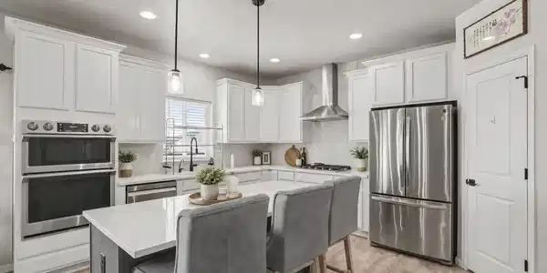 Image 2: Kitchen (virtually staged) Image 2: Kitchen (virtually staged)