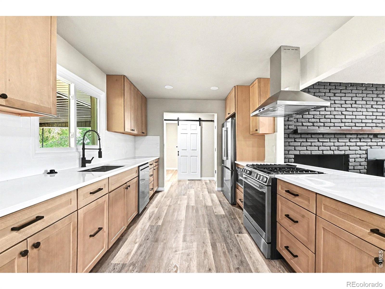 Image 3: New soft-close cabinets Image 3: New soft-close cabinets