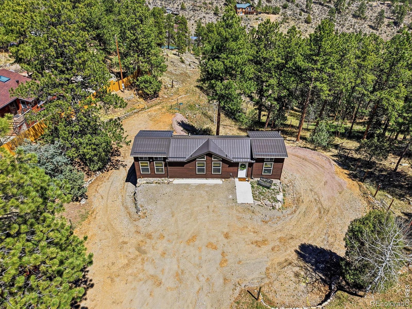 Image 1: Almost 1 acre of serenity! Image 1: Almost 1 acre of serenity!