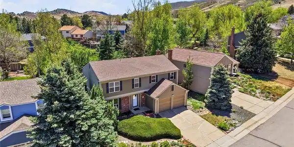 206 Defrance Way