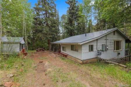 1242 Roland Drive