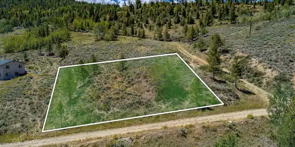 Image 2: Aerial - Markers and outlines are to give a general idea of the property location and are not to be relied upon. Image 2: Aerial - Markers and outlines are to give a general idea of the property location and are not to be relied upon.