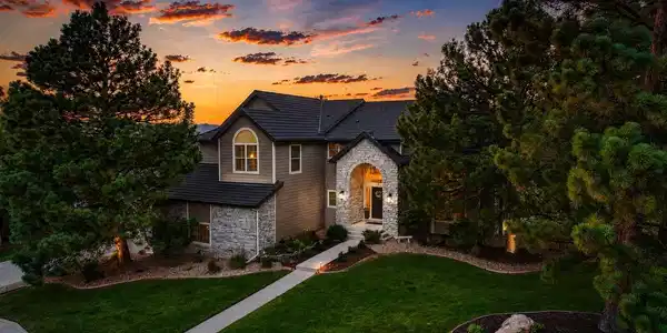 4 Red Tail Drive