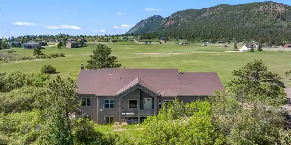 261 Pinecrest Way