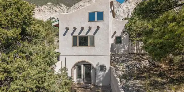 16715 Shadow Lane