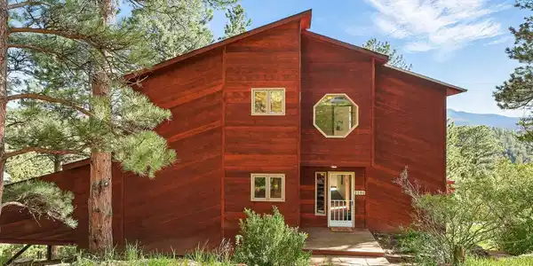 1101 Peakview Circle