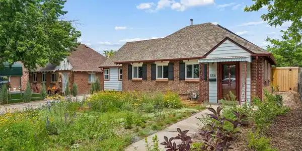 556 S Canosa Court