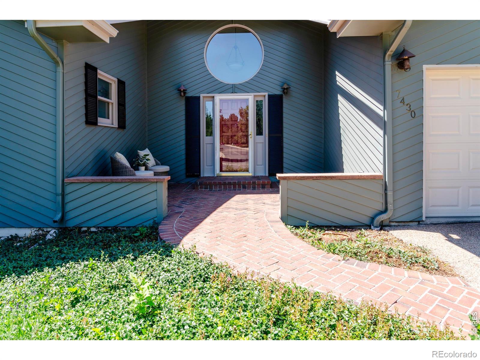 Image 3: Front Porch Area Image 3: Front Porch Area