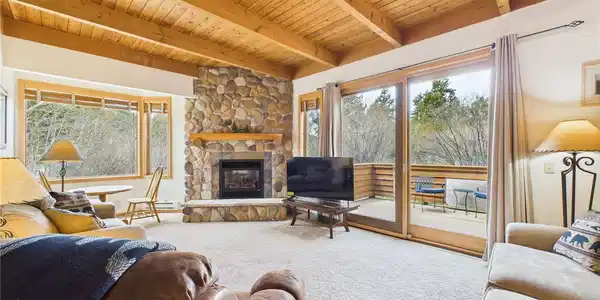 560 Tennis Club Road