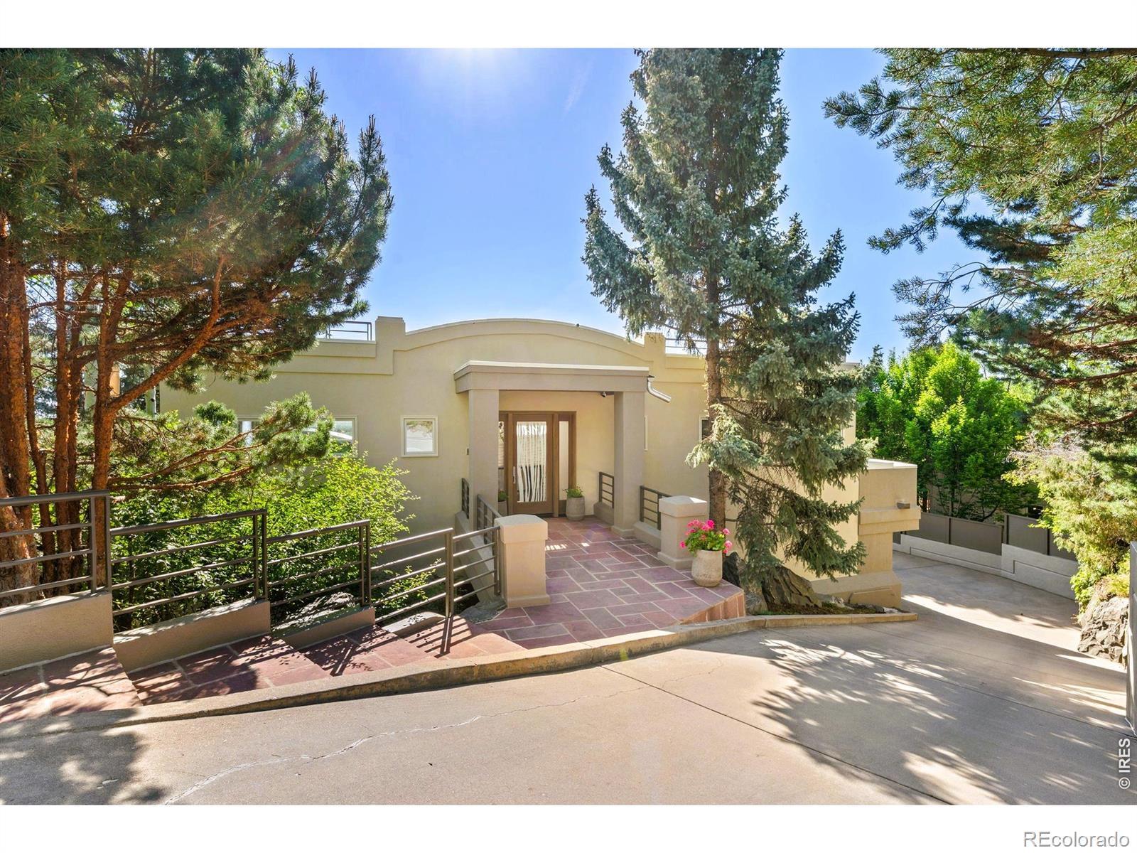Image 2: Heated Entry / Driveway from 5th Street Image 2: Heated Entry / Driveway from 5th Street