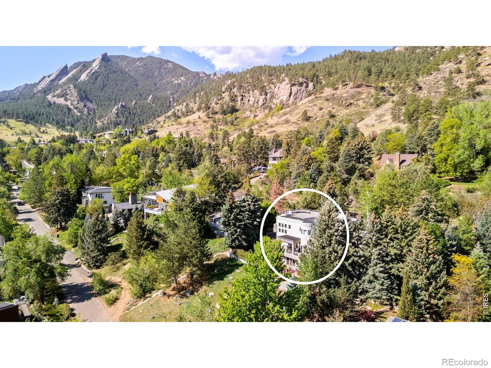 Image 3: Walk to Chautauqua and Alpine Modern Image 3: Walk to Chautauqua and Alpine Modern