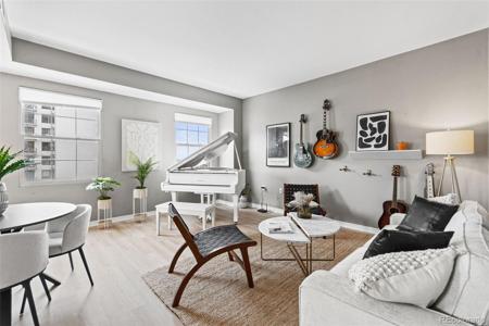 300 W 11th Avenue