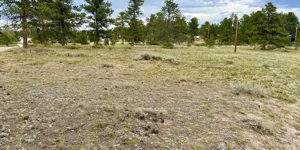 Image 4: Large Space to Build or Camp Image 4: Large Space to Build or Camp